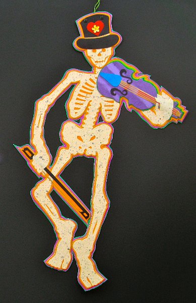 SkeletonwithViolin1